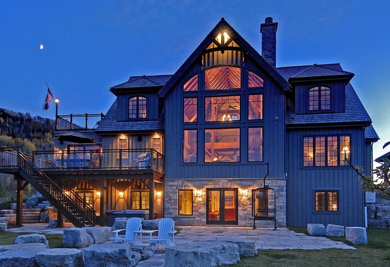 Timber Frame vs. Log Homes Construction